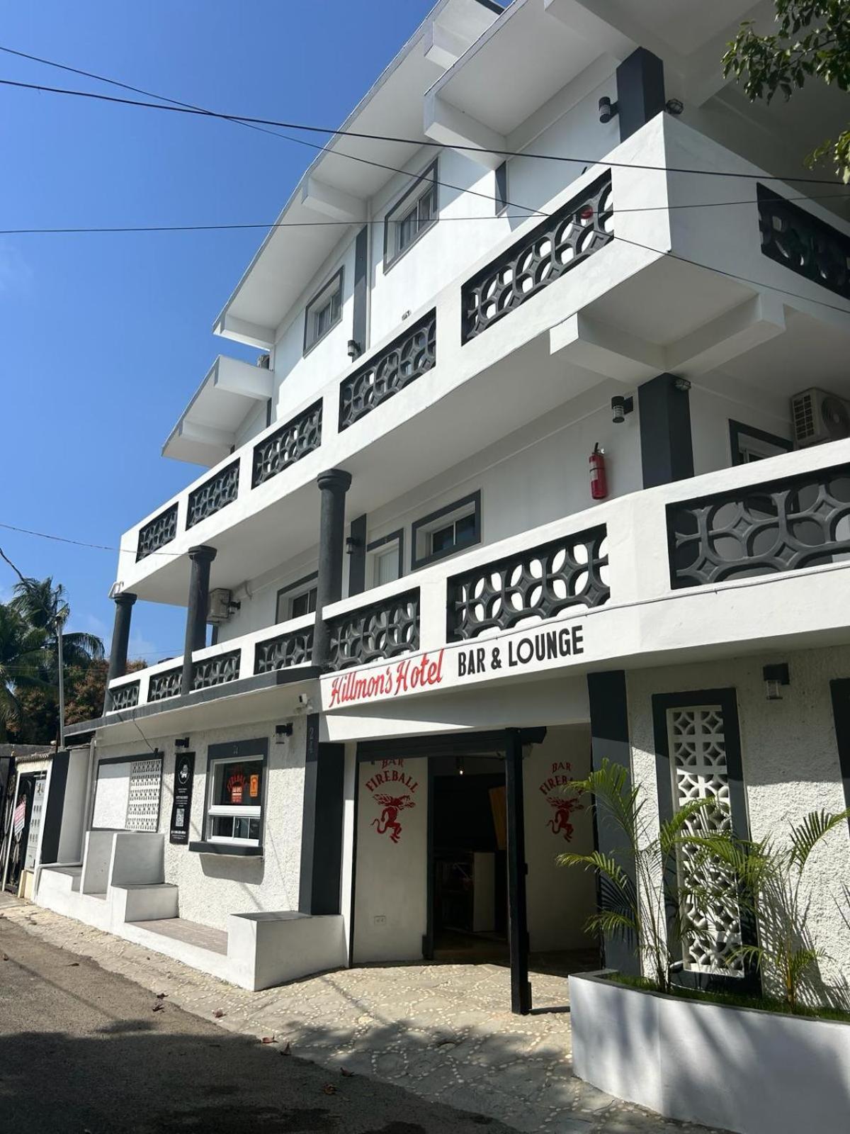 Hillmon'S Hotel Bar Lounge Sosúa 외부 사진